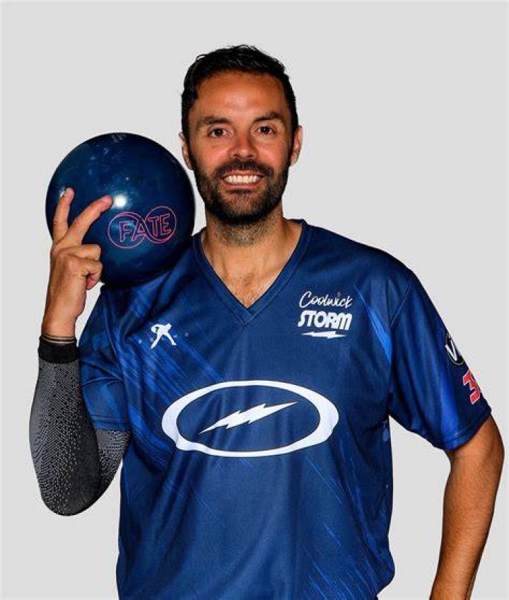 Jason Belmonte claims 13th PBA crown in front of family Central