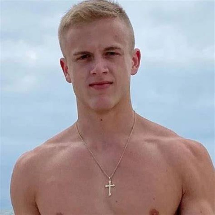 Joe Bartolozzi Height, Weight, Age, Girlfriend, Family, Facts, Biography