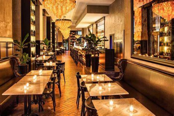 Joe Bastianich Will Serve Lobster Rolls at His New Restaurant in Milan
