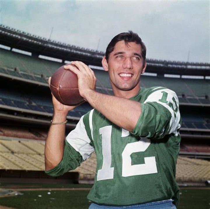 Joe Namath surprises sports radio host Ron Cook on his final day
