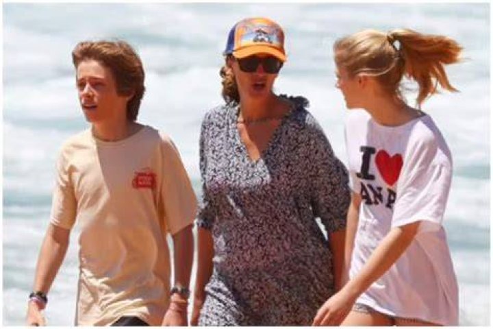 Julia Roberts, Danny Moder Son Phinnaeus Photos Growing Up