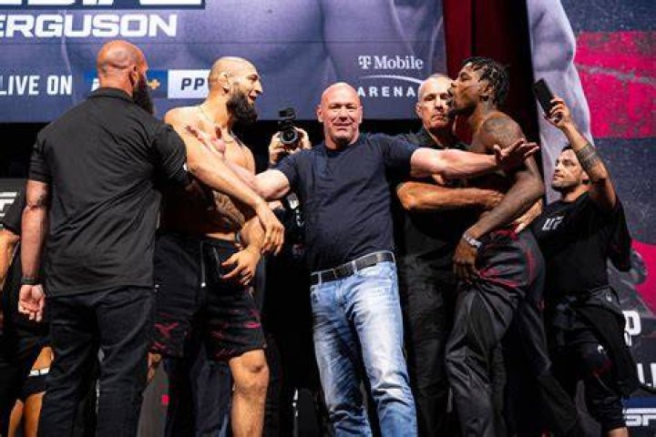 Khamzat Chimaev Hit Kevin Holland with 'Boot in the Chest' at UFC