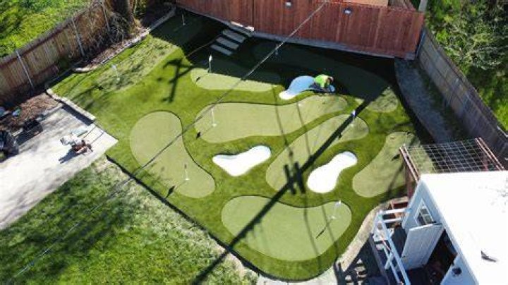 Kittle Built Backyard Golf Course After Watching Masters