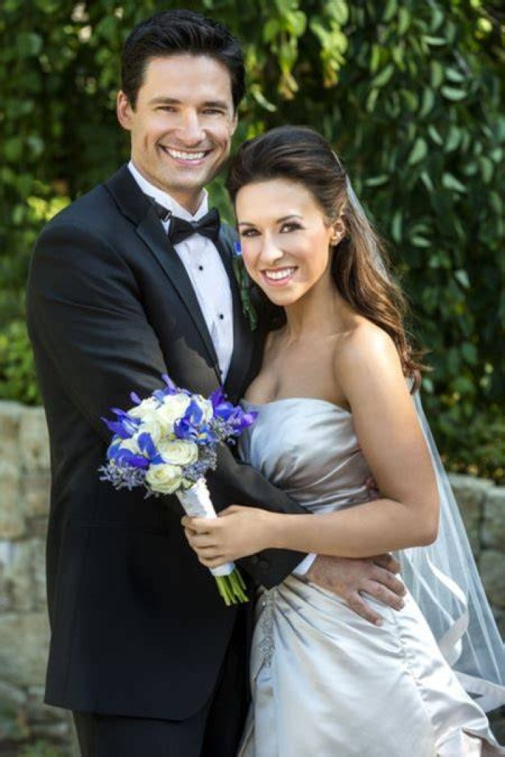Lacey Chabert Married Husband Daughter Net Worth Career Wiki Bio My