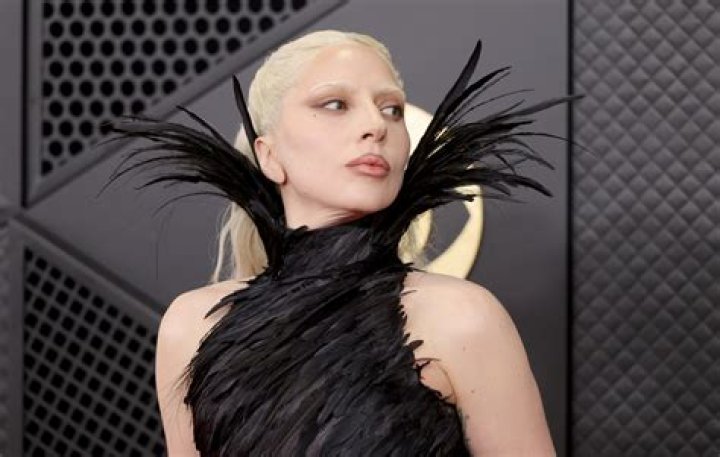 Lady Gaga swoops in to fix SZA&rsquo;s dress at Grammys 2022 The Projects World