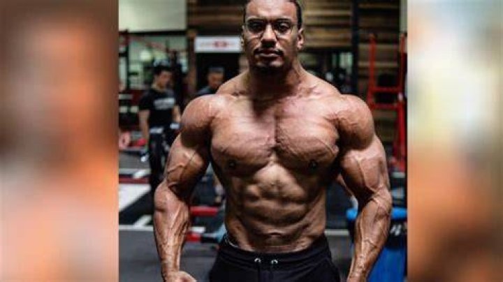 Larry Wheels&rsquo; Diet Change From Powerlifter To Bodybuilder Results In