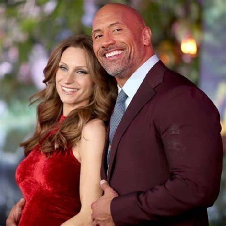 Lauren Hashian Biography, Height & Life Story Super Stars Bio