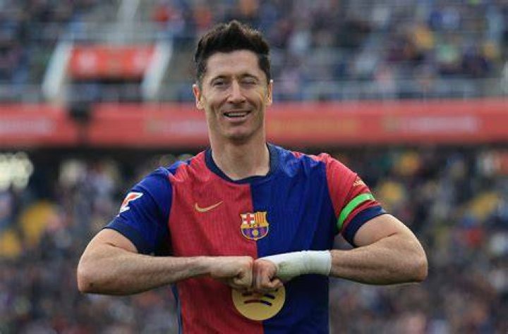 Lewandowski's anniversary at Bar&ccedil;a! The best moments of '9'