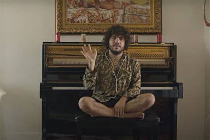 Lirik Lagu BENNY BLANCO, GRACIE ABRAMS Unlearn Creative Disc