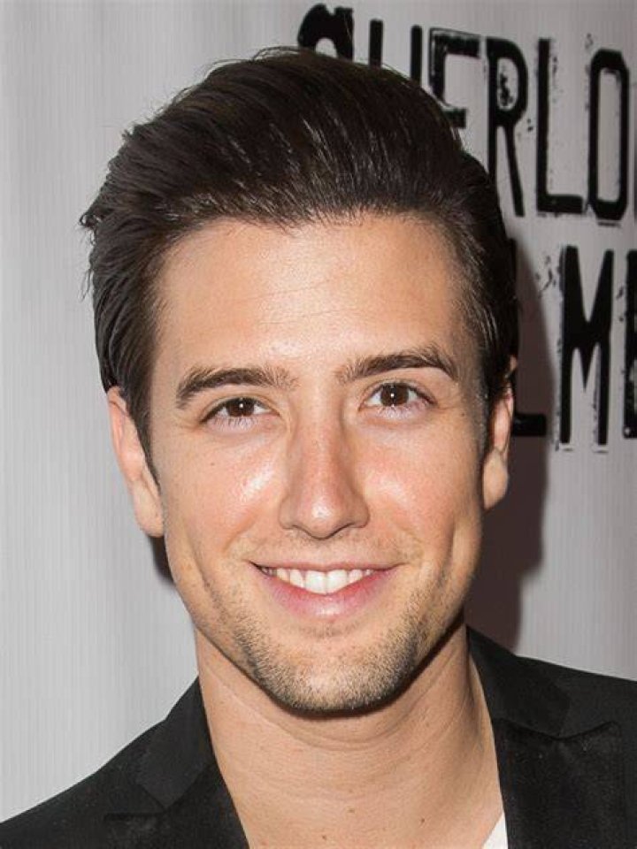 Logan Henderson Talks Breakout Solo Single &acirc;&euro;&tilde;Pull Me Deep&acirc;&euro;&trade; & Life