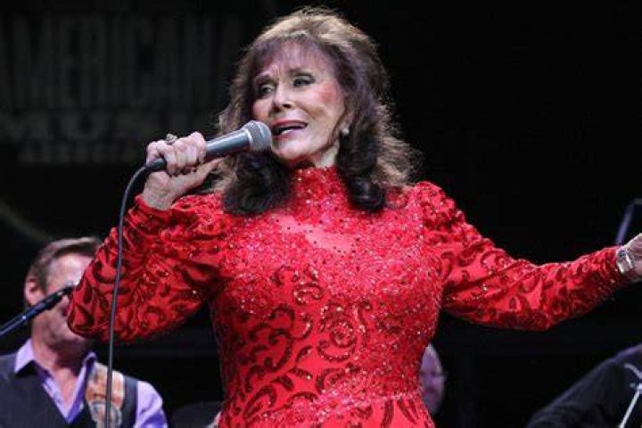 Loretta Lynn Heartbroken by Death of Ranch Foreman Wayne Spears