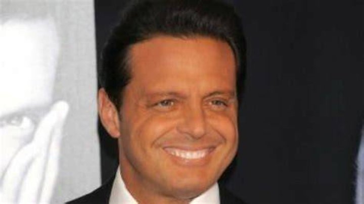 Luis Miguel festej&oacute; su cumplea&ntilde;os 49 con sus dos hermanos en Acapulco
