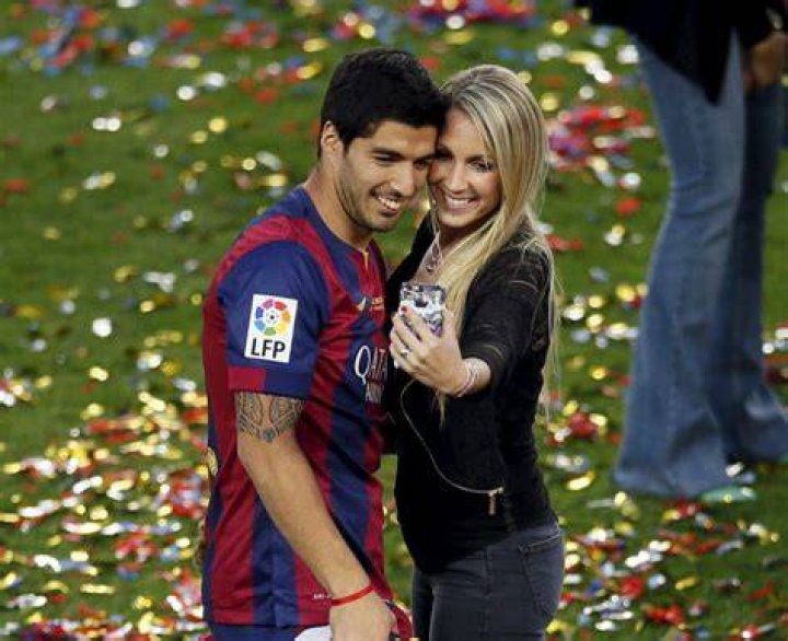 luis suarez wife Pesquisa Google Luis su&aacute;rez, Sofia balbi, Suarez