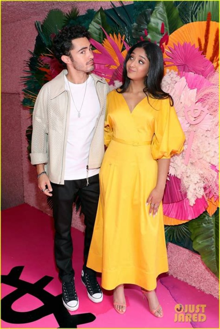 Maitreyi Ramakrishnan & Darren Buddy Up at &lsquo;Never Have I Ever