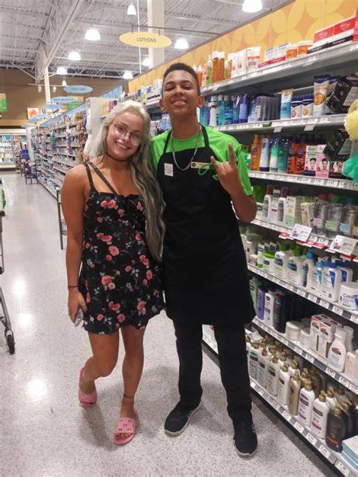 Met Liv and Bo Dallas in publix yesterday! Super nice people! WWE
