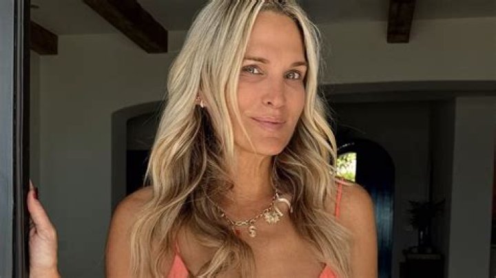 Molly Sims Does Cabo