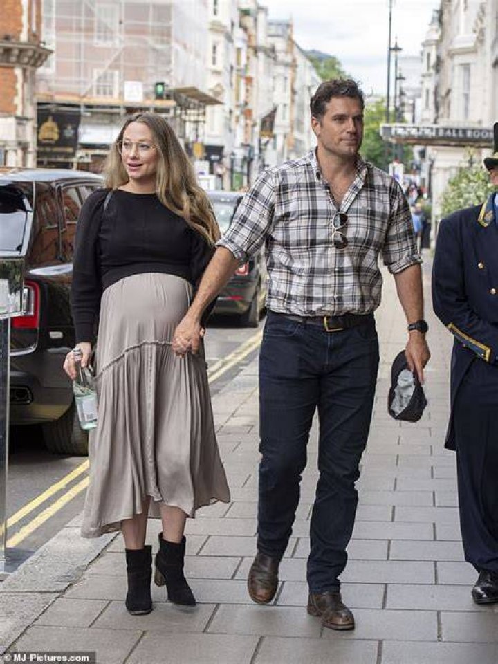 Natalie Viscuso Shows Baby Bump, Expecting First Child with Henry