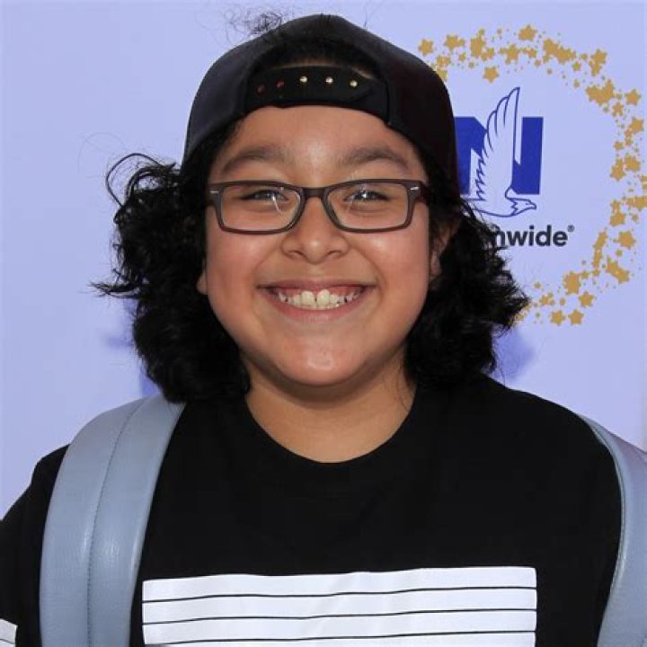 Nathan Arenas &mdash; Bio, Parents, Movie career, Relationship, Net worth
