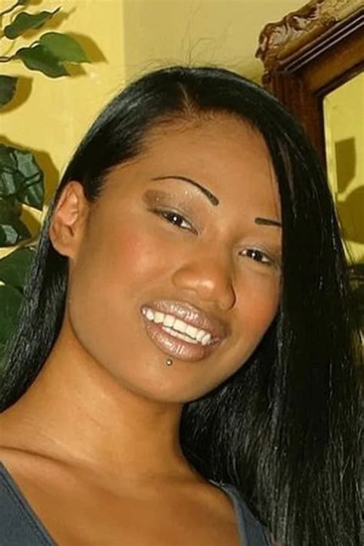 Nyla Thai and Lucy Thai recently real sisters, still looking good