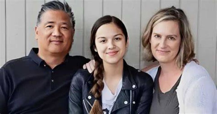Olivia Rodrigo With Her Mother Jennifer at Buvette French Restaurant in