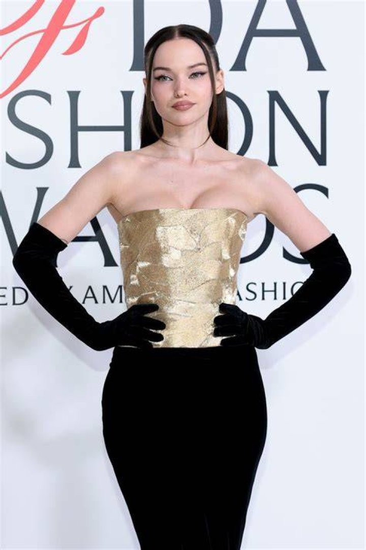 Out singer Dove Cameron&rsquo;s AMA speech about the Club Q victims will