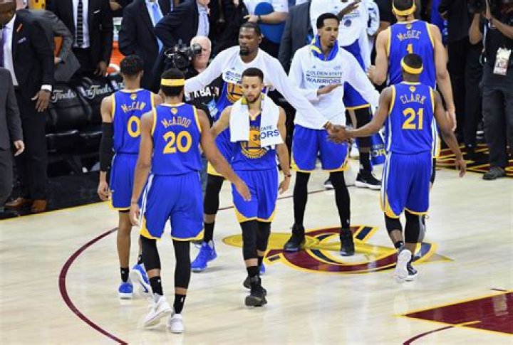 Patrick McCaw Reportedly Hasn't Responded to Warriors Players Amid