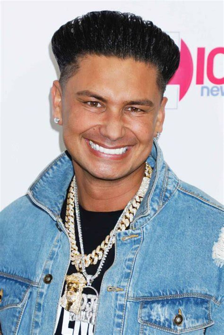 Pauly D and Got2b Reveal LimitedEdition Blowout Essentials Us Weekly