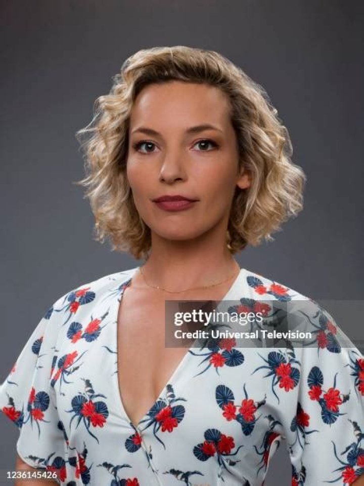 Perdita Weeks' Height, Weight, Bio, Measurements & More