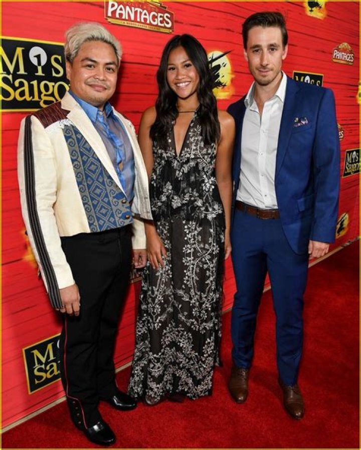 Photo jon jon briones miss saigon touring cast 08 Photo 4323855