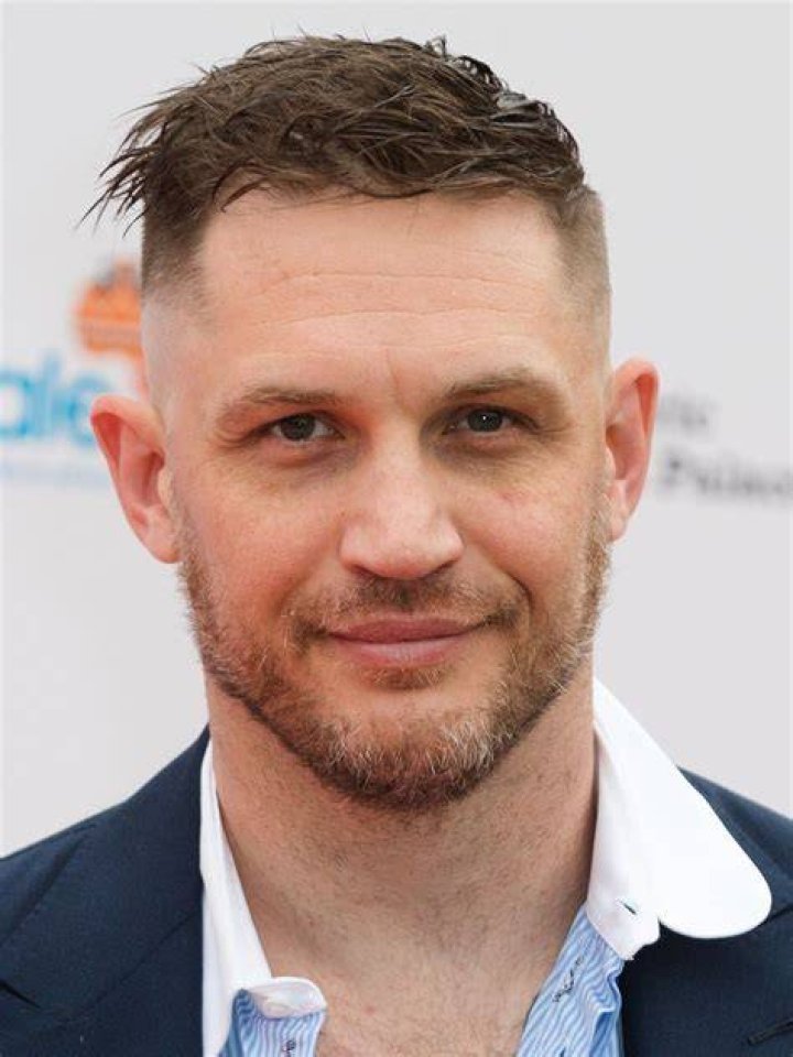Photos Of Tom Hardy As The Kray Twins In 'Legend' Show How Far Into