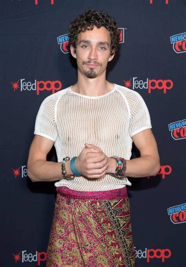 Picture of Robert Sheehan