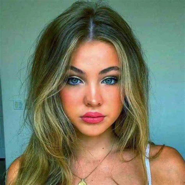 Presley (TikTok Star) Wiki, Bio, Age, Height, Weight, Dating
