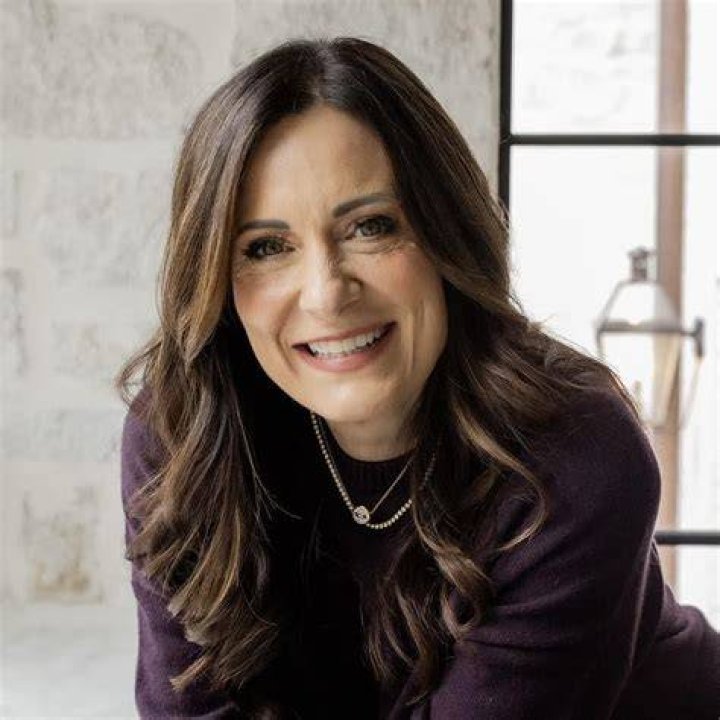 Proverbs 31 president Lysa TerKeurst announces divorce Christian Woman