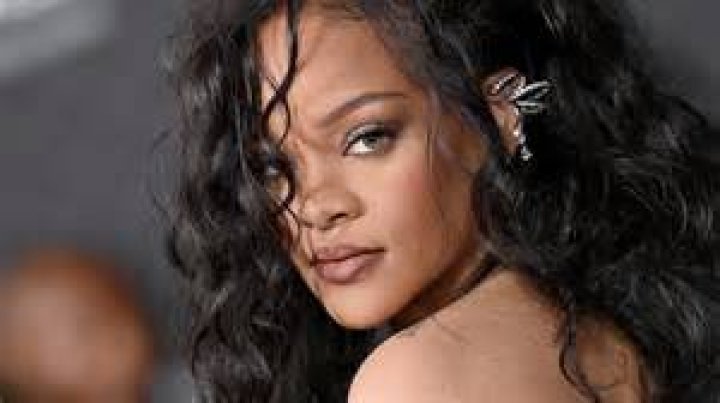 Rihanna's father reveals how pregnant daughter broke big baby news to