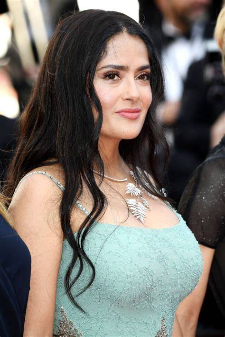 Salma Hayek’s Glowing Makeup at 2018 Cannes Film Festival How To All