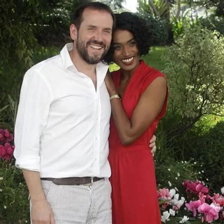Sara Martins Baby And Husband Is She Married To Boyfriend?