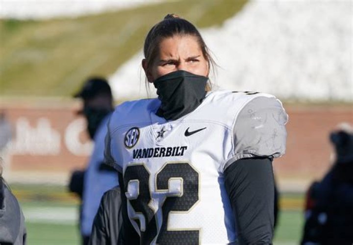 Sarah Fuller 1st woman to score in Power Five football