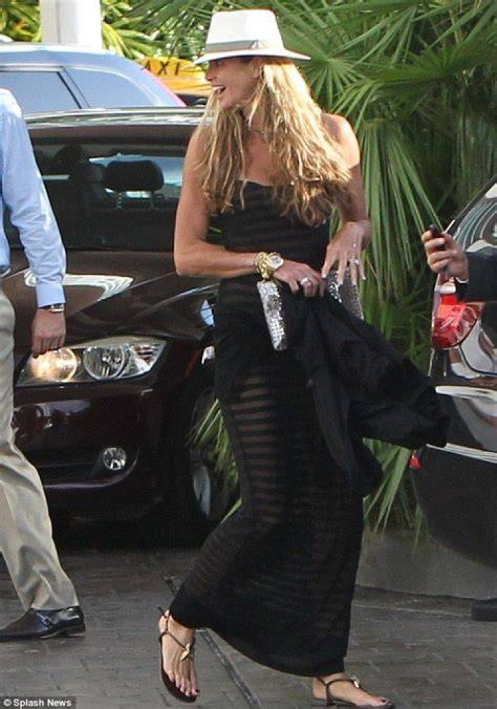 See Elle Macpherson's sons Flynn and Cy Busson grown up