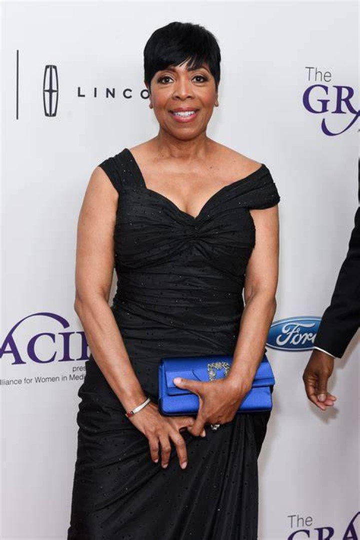 Shirley Strawberry's Husband Ernesto HIDES Side Chick In PLAIN SIGHT