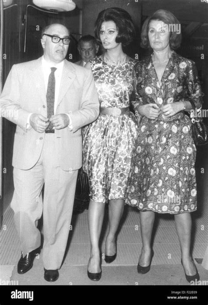 Sophia Loren with her mother Romilda Villani in Rome, 1962 &copy; Irving