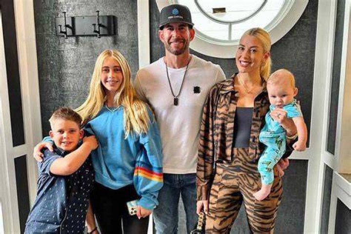 Tarek El Moussa Wife Meet Heather Rae & Christina Hall