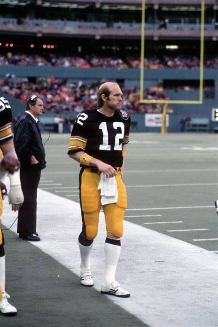 Terry Bradshaw questions Steelers' coaching moves, future with Le'Veon
