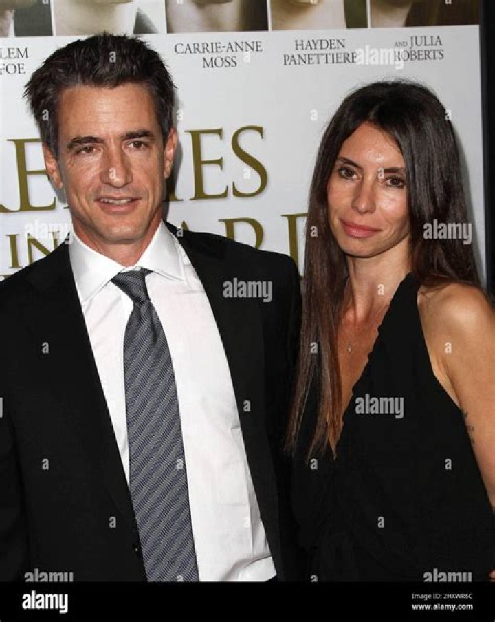 Tharita Cesaroni's bio Dermot Mulroney relationship, background, and