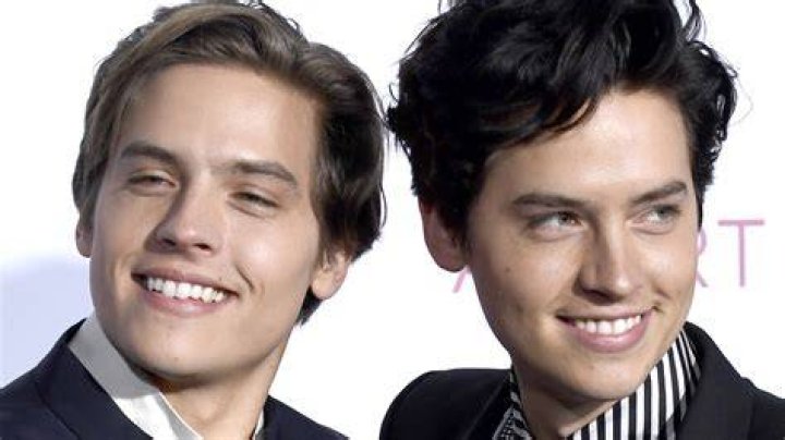 The Sprouse Twins Cameo In That '70s Show You About