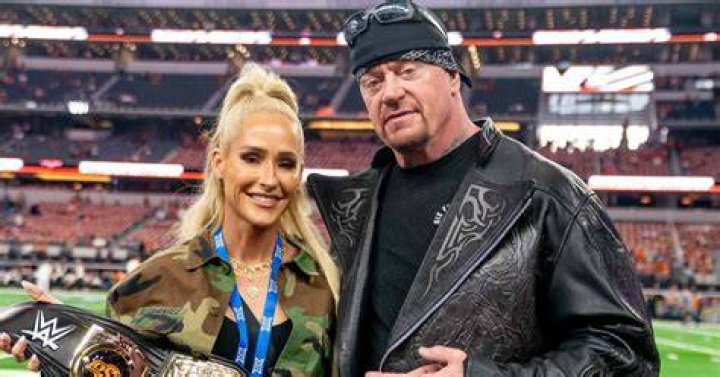 The Undertaker & his former wife Sara Undertaker wwe, Wrestling