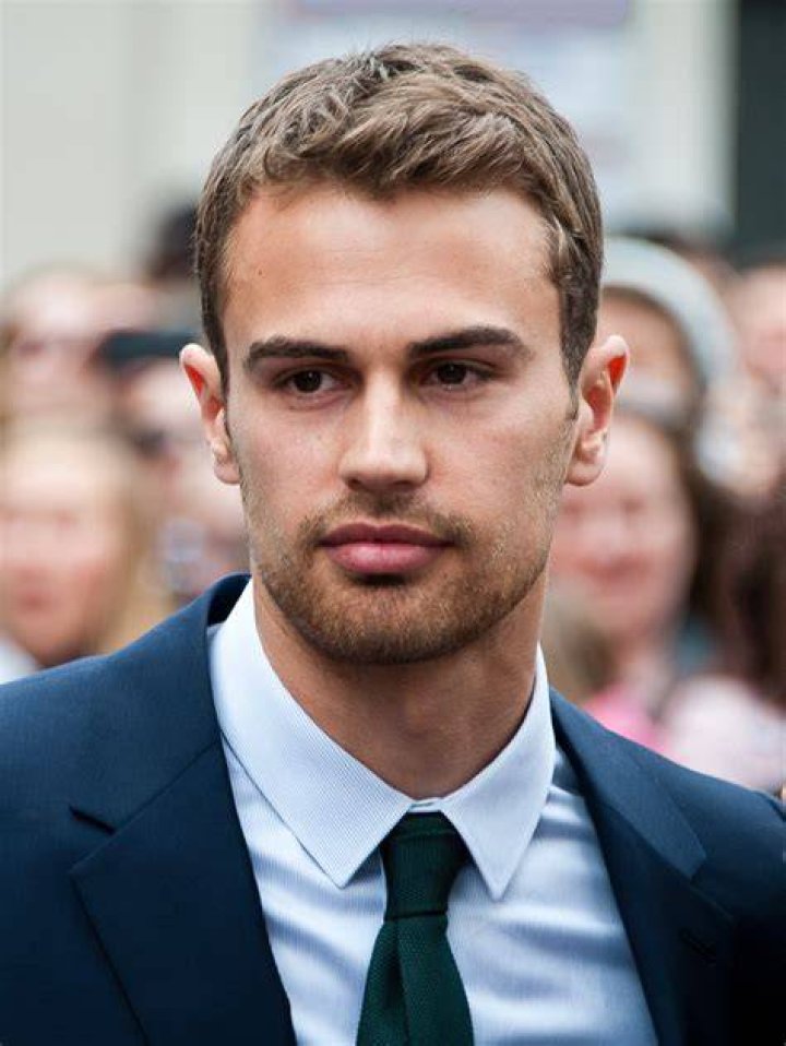 Theo James Picture 20 Premiere of Screen Gems' Underworld Awakening