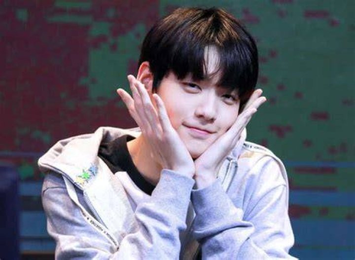 Txt Soobin Bio, Age, Height, Music, Awards, Net Worth & More