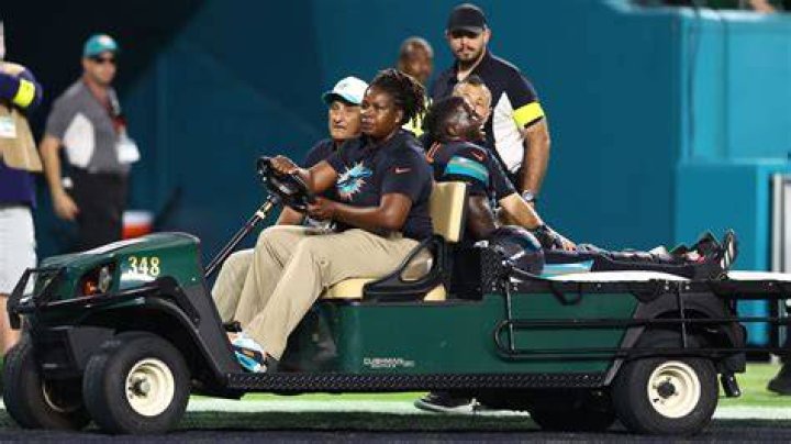 Tyreek Hill's wife Keeta Vaccaro teases pregnancy with Dolphins superstar