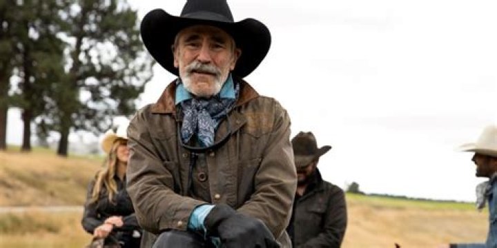 Who plays Llyod in Yellowstone? Forrie J Smith Bio, Age, Career