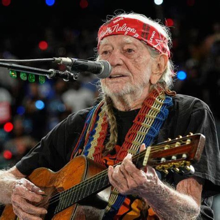 Willie Nelson&rsquo;s 'A Beautiful Time' is the best album of 2022